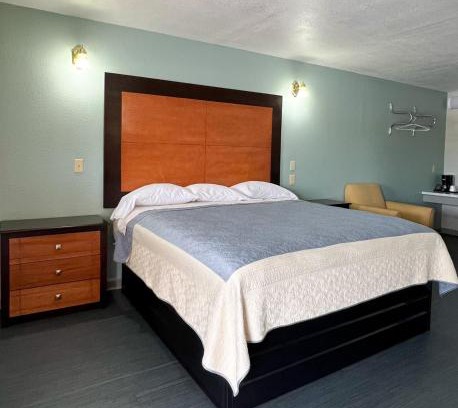 Bald Knob Hotel | Regency Inn Bald Knob