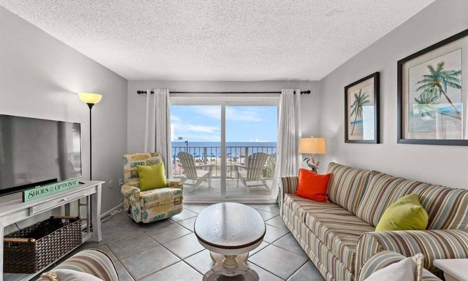 Biltmore Beach Condo | Regency Towers 207 - Sleeps 8 - Free Beach Chairs!