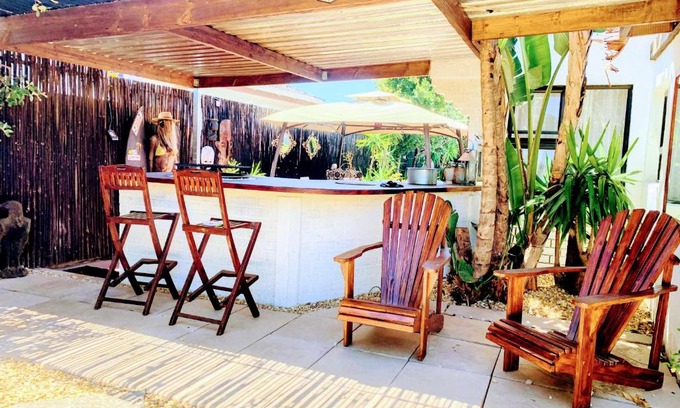 Parklands Apartment | Regent Casa's - Cape Towns Blouberg Area - Where 20 people can stay