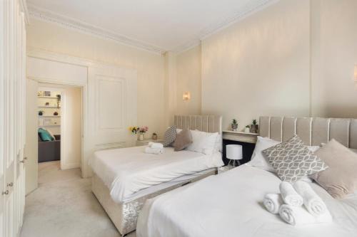 Kings Cross St. Pancras Apartment | Regent's Square Charming Flat