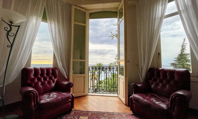 Old Town Apartment | Regina sur la plage