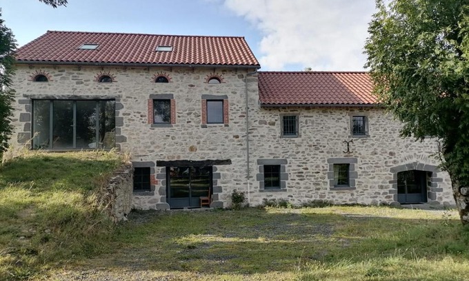 Anglards-de-Saint-Flour Apartment | Relais des Gorges de la Truyère