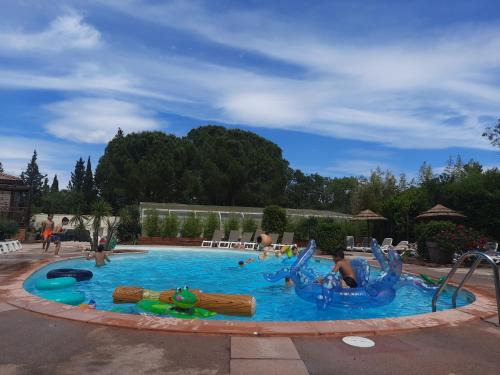 Le Bosc House | Relais du Salagou - Chalets climatisés proche Lac du Salagou