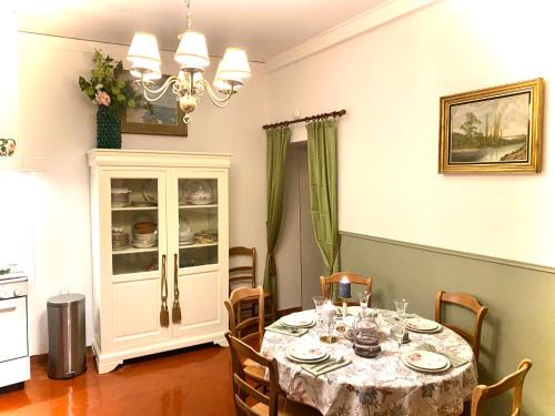 Saint-Cyr-sur-Morin Ski Chalet | Relais Napoléonien Gîte historique au vert, 1h de Paris