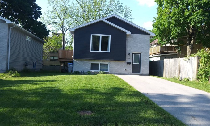 Strathroy House | Relax and enjoy your home away from home.