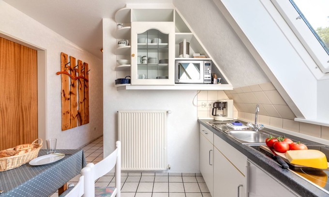 Oldsum Apartment | Relax and feel good at Broders Haus "widj loft" in Oldsum!