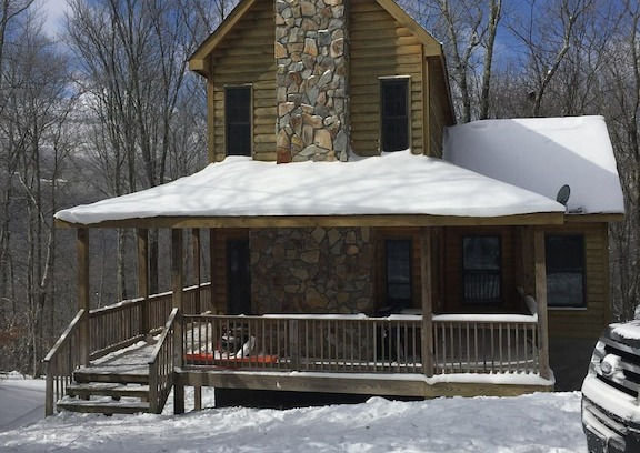 Beech Mountain Cabin | Relax And Have Fun In This Cozy Mountain Cabin