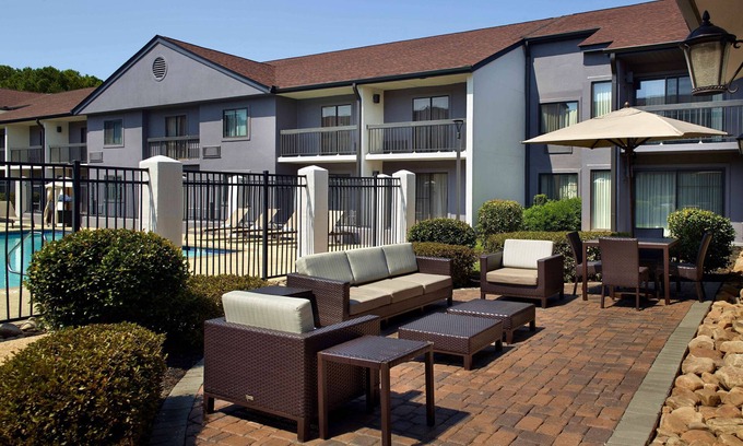 Norcross House | Relax and Unwind! 4 Comfortable Units, Free Parking, Pet-friendly, Onsite Pool