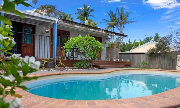 Mount Coolum House | Relax at Mt Coolum Getaway Retreat!