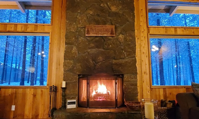 Black Butte Ranch House | Relax at The Legacy Lodge!