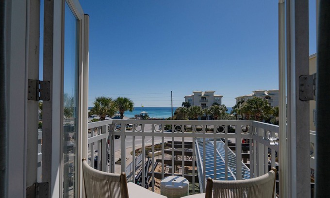 Gulf Place Condo | Relax by Gulf waves/corner unit/deeded beach access