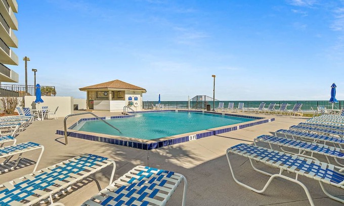 Daytona Beach Shores Condo | Relax & Chill Beachside Condo