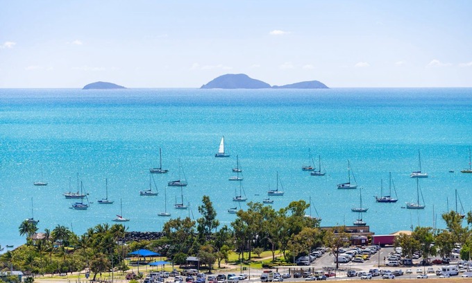 Airlie Beach House | Relax & Daydream at 2 Elementa