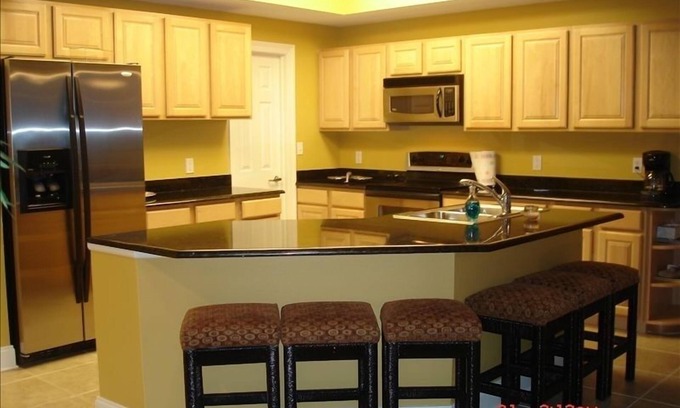 Orange Beach Condo | Relax & Enjoy - Coastal Paradise! SUNDAY- SUNDAY RENTAL ONLY DURING PEAK SEASON