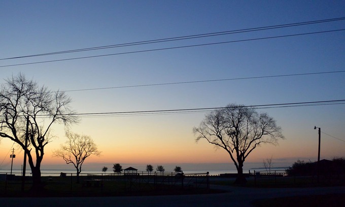 La Porte House | Relax! Galveston Bay views, Pool, Fire Pit & Walk to Beach - Families love us!