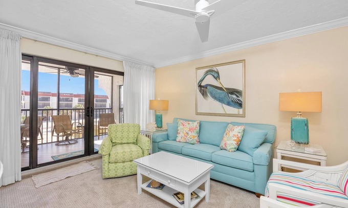 Sanibel Condo | Relax in Style - Chic Sanibel Escape with Breathtaking Gulf Views – Pointe Santo