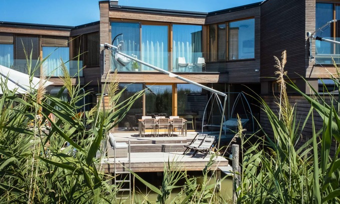 Neusiedl am See House | Relax Lodge am See by Interhome