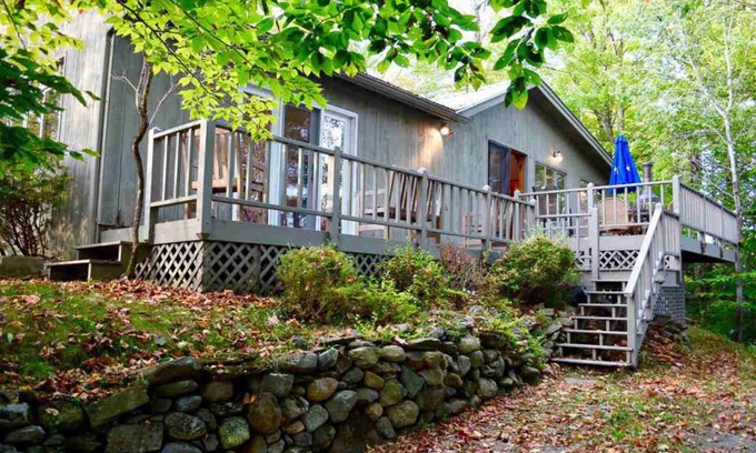Eden House | Relax on pristine Lake Eden