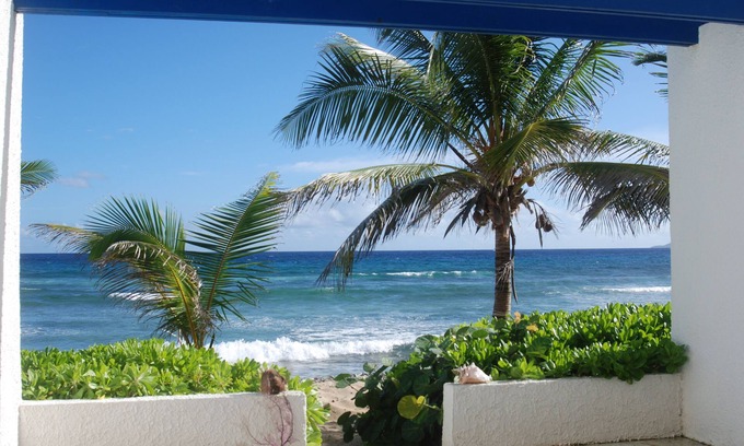 La Grande Princesse Condo | Relax, Quiet, Breeze with sounds of surf . Enjoyable Water Front Condo