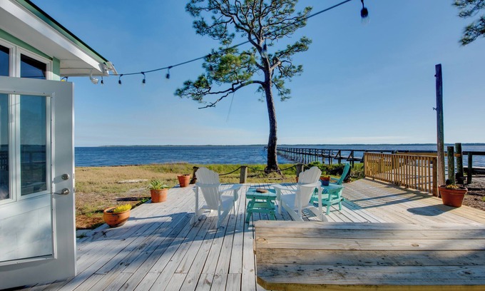 Panacea Cottage | Relax & Refresh: Waterfront Cottage in Panacea