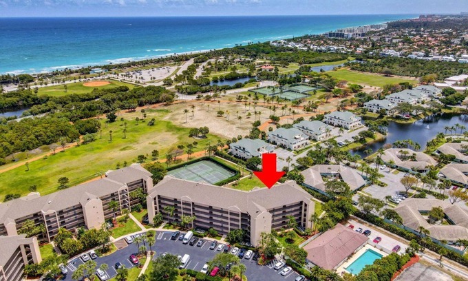 Jupiter Condo | Relax, replenish next to park, by the beach.