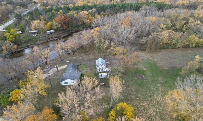 Janesville House | Relax Riverside - Renovated3BR/2BA Home - 15 Acres