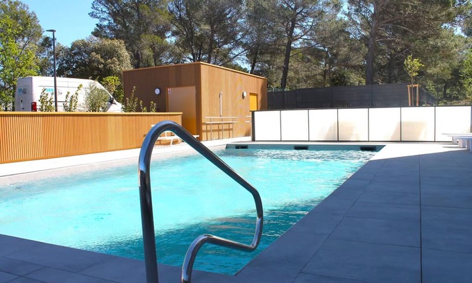 Signes Hotel | Relax & Unwind in Sainte-Baume - Ideal Oasis Near Local Attractions | 2 Units