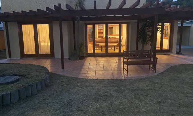 Okitu House | Relax@Wainui Beach Stay