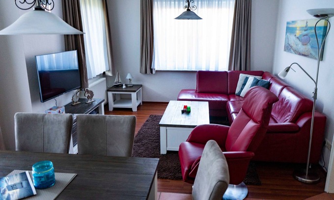 Wangerland Apartment | Relaxation by the North Sea: "Krabbe" vacation apartment in Hooksiel