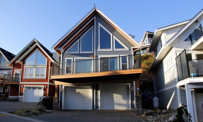 Central Okanagan House | Relaxation - Okanagan-style! Great for families! Close to all resort amenities!