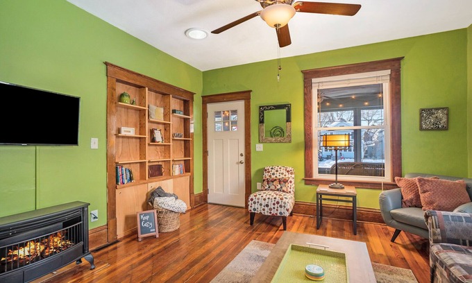 Nims House | Relaxing 2BR Family Stay – Near Lake & Downtown!