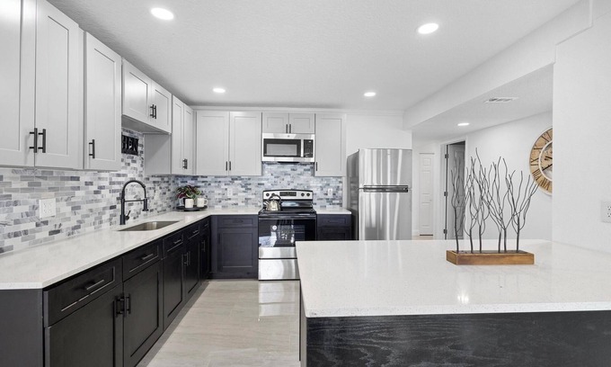 Oviedo House | Relaxing 3BR Home Near Orlando Attractions