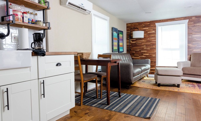 Galveston Apartment | Relaxing apartment - sleeps 4 - 2 blocks from beach - pet friendly