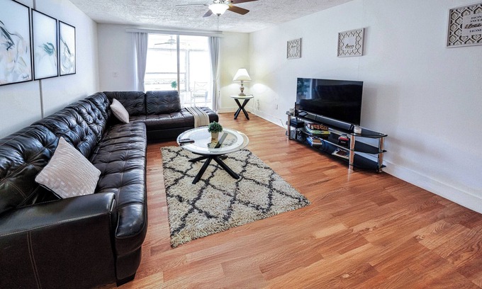 Plantation House | Relaxing Apartment with Balcony