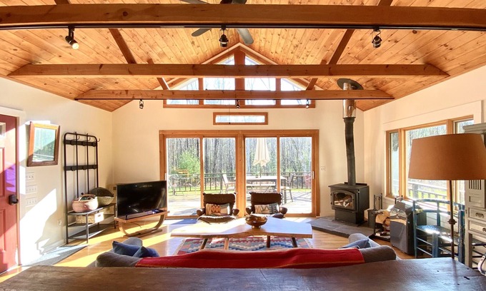 Town of Olive Cottage | Relaxing Catskill Mountain Cottage.