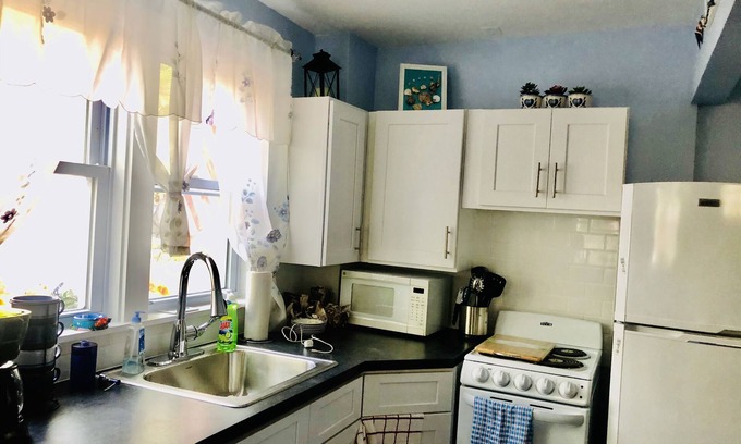 Baiting Hollow Cottage | Relaxing Cottage - Walk to private Beach!