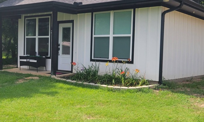 Winona House | Relaxing Country Stay with Events Welcome!