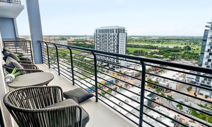 Doral Condo | Relaxing Doral Retreat: 2BR Charm
