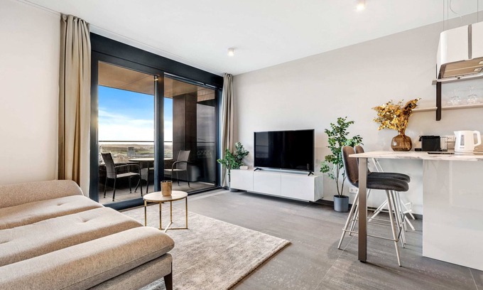 Gasperich Apartment | Relaxing Escape with Pool, Gym, and Views