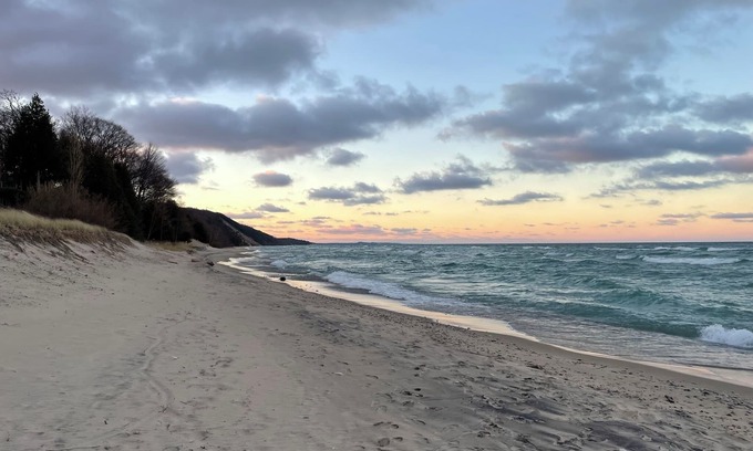 Bear Lake House | Relaxing Family Vacation Home Steps from Lake Michigan Beaches, Golf, and Fun.