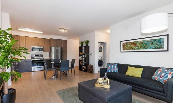 Menlo Park Condo | Relaxing Getaway: 1 Bedroom Condo with Hot Tub and Spa