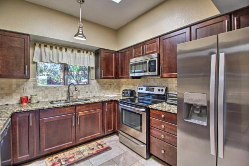 Green Valley House | Relaxing Green Valley Townhome about 30 Mi to Tucson!