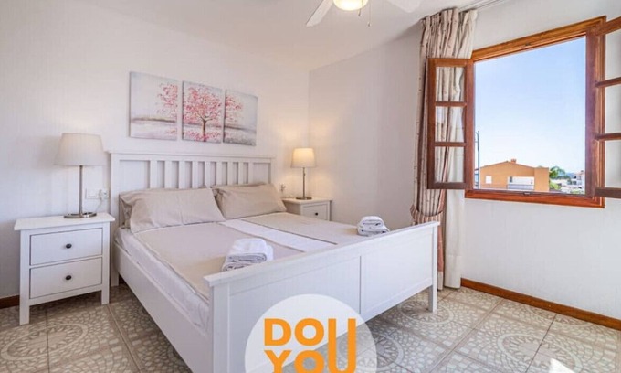 Complejo turistico Amarilla Golf Apartment | Relaxing Holiday Home - Fairways Club, π Sea Views & Heated Pool