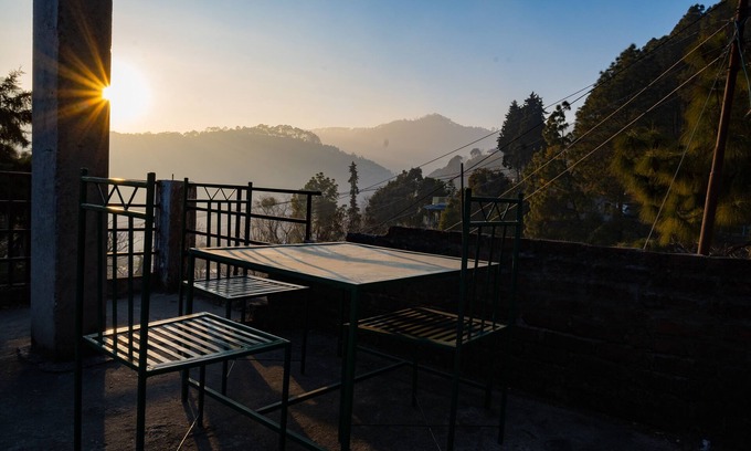Bhimtal Bed & Breakfast | Relaxing holiday home amidst mountains