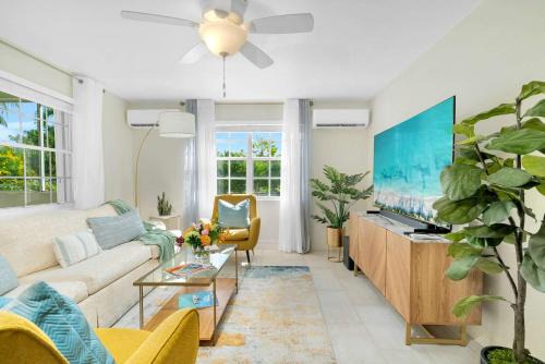 Grace Bay House | Relaxing Island Retreat Steps to Grace Bay Beach