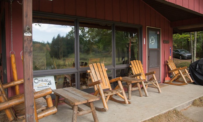 Manistee Cabin | Relaxing Little Manistee River Cabin