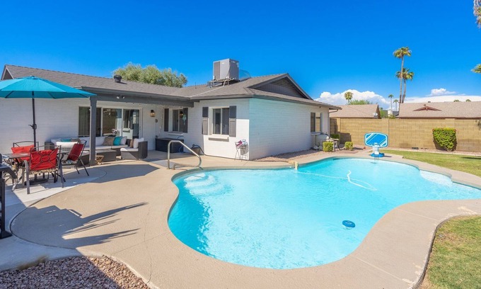 Dobson Ranch House | Relaxing Mesa Poolside Retreat, Near Tempe!