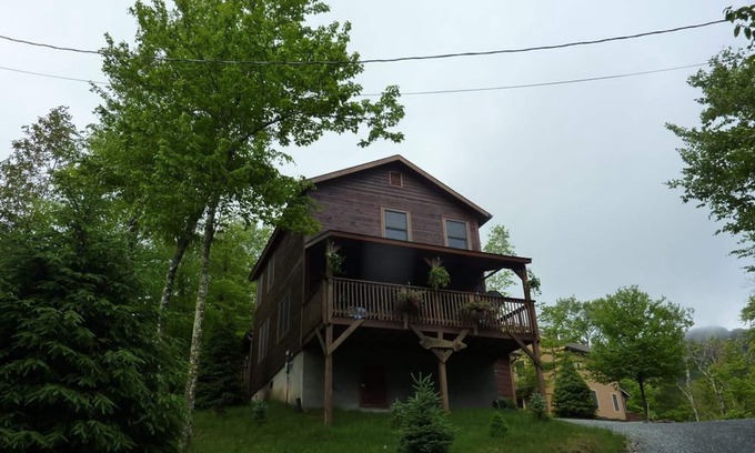 Beech Mountain House | Relaxing Mountain Escape with all of the Comforts of Home