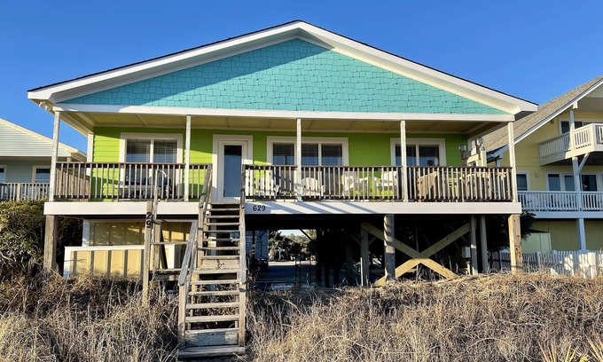Supply House | Relaxing Oceanfront Holden Beach Getaway