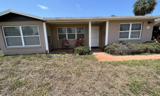 Ormond Shores Estates House | Relaxing Ormond Beach House and Indoor Fireplace 5 minutes to the beach!